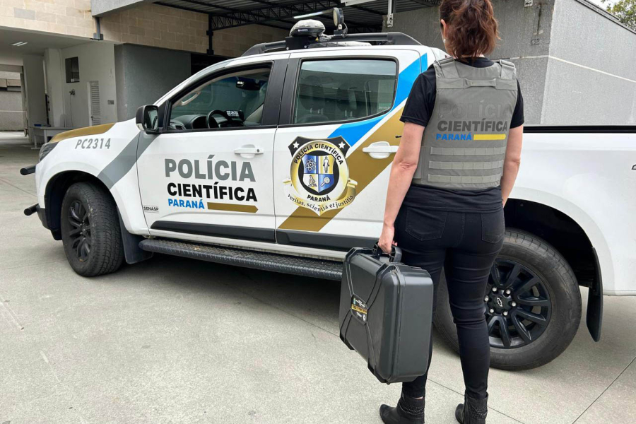 Homem é morto com cinco tiros após ataque de dupla em moto no Maracanã