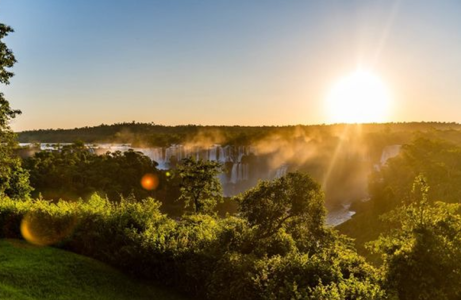 Pôr do Sol nas Cataratas do Iguaçu ganha edições extras durante as férias de julho